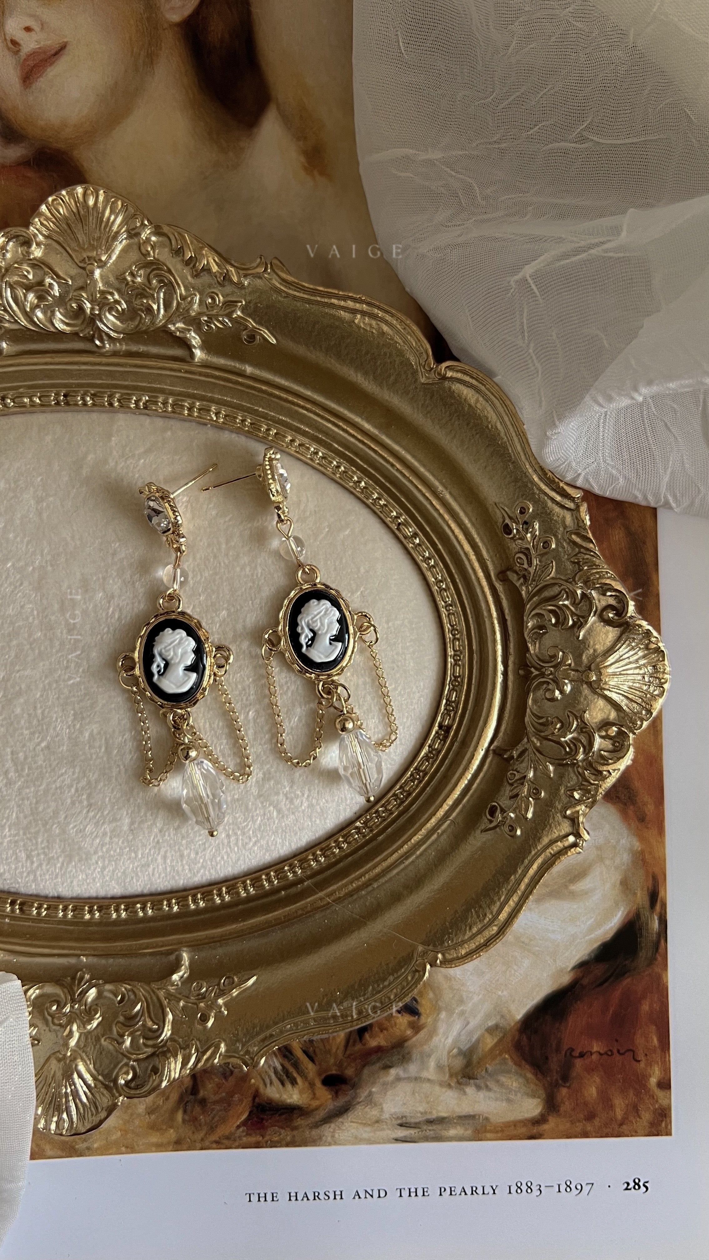 Natalia cameo earrings